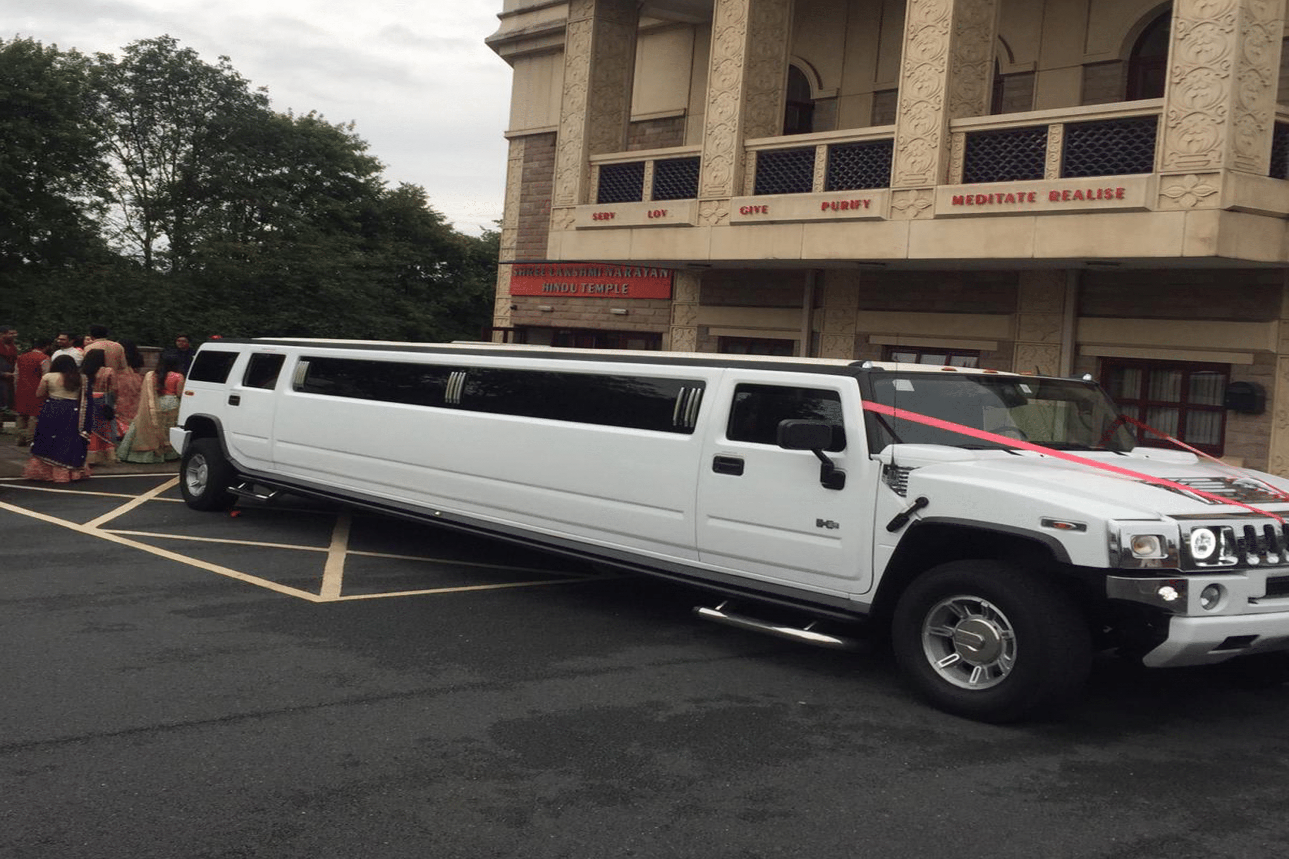 Get the Best Wedding Limo Hire Service in Yorkshire with LIMO & SUPERCAR HIRE